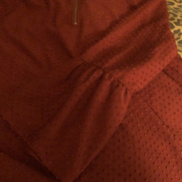 W5 size XL rust colored textured top with bell Sleeve & back zip NWOT - Picture 5 of 9